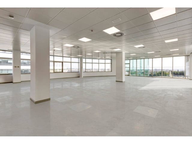 Kontor til leie i Hortaleza, Madrid by med garasje - € 17 150 (Ref: 8993493)