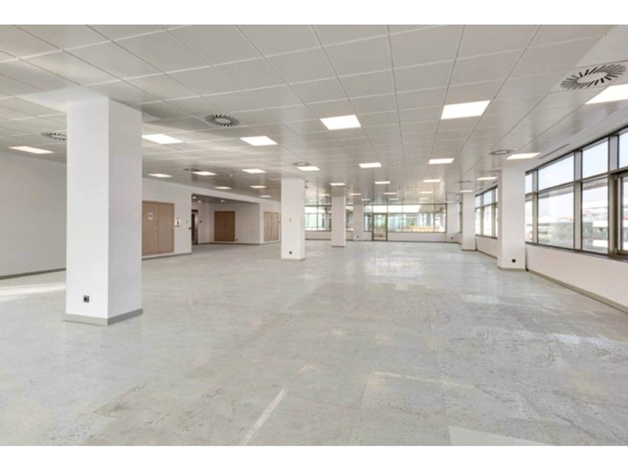 Biuro do wynajęcia w Miasto Madryt z garażem - 4 284 € (Ref: 8993494)