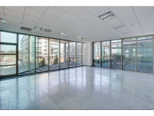 Kontor att hyra i Hortaleza, Madrid stad med garage - 4 284 € (Ref: 8993494)