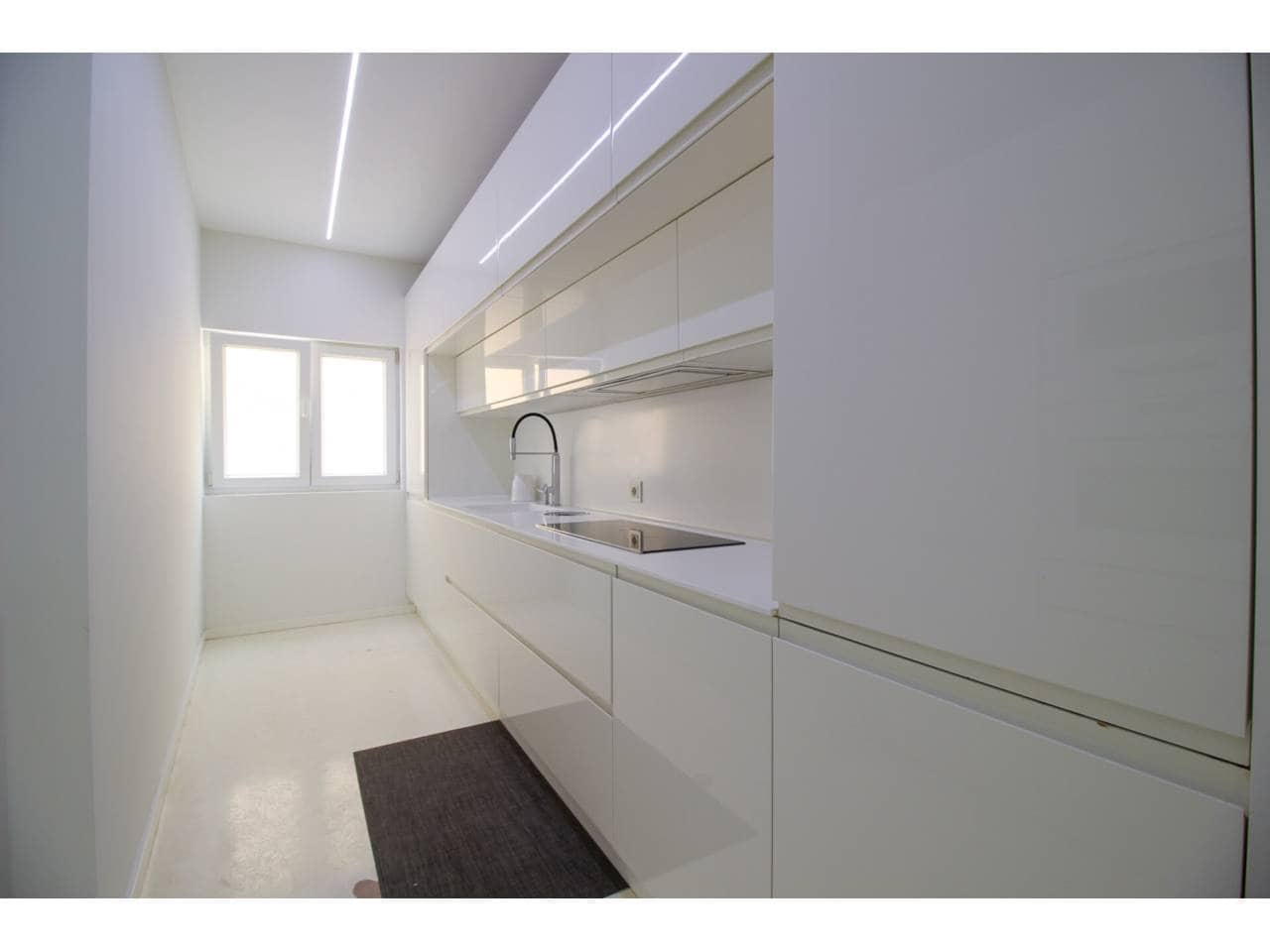 3 bedroom Flat for rent in Santander with garage - € 1,250 (Ref: 9131972)