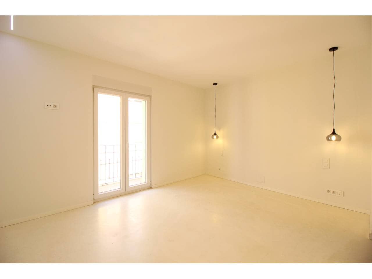 3 bedroom Flat for rent in Santander with garage - € 1,250 (Ref: 9131972)