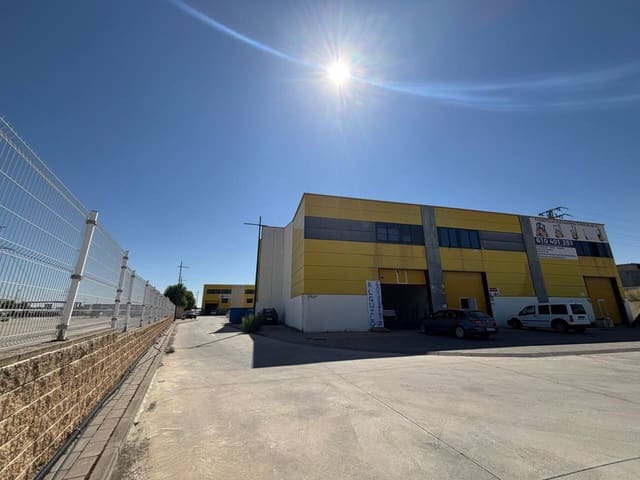 Virksomhed til leje i Ciempozuelos med garage - € 1.100 (Ref: 9136838)