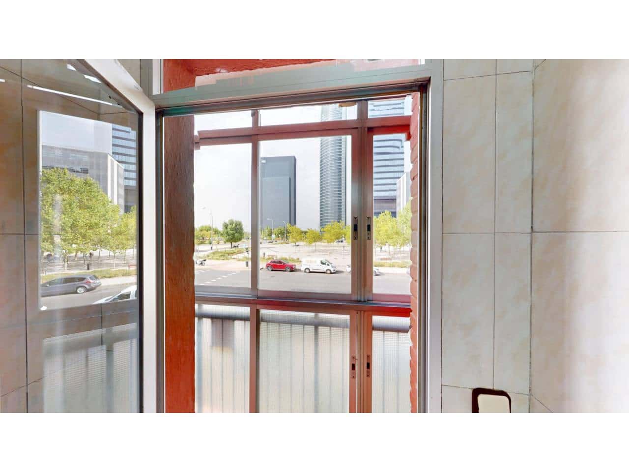 3 soveværelse Lejlighed til leje i Madrid by - € 1.500 (Ref: 9211723)