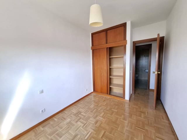 4 quarto Apartamento para arrendar em Costillares, Madrid cidade com piscina garagem - 2 100 € (Ref: 9232121)