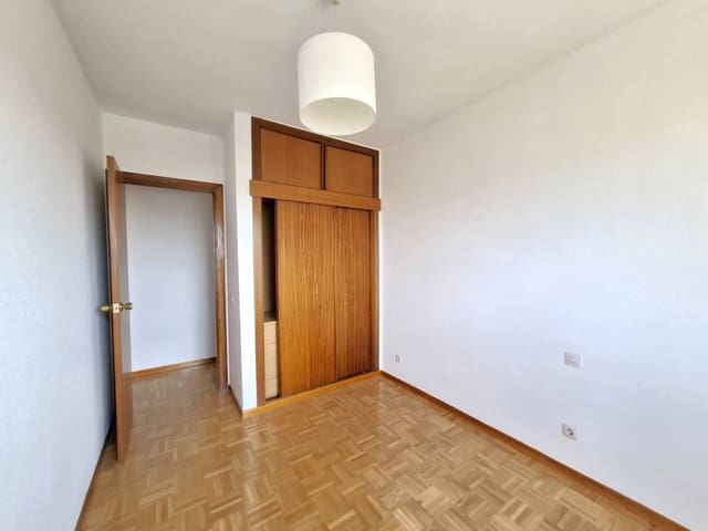 4 quarto Apartamento para arrendar em Costillares, Madrid cidade com piscina garagem - 2 100 € (Ref: 9232121)