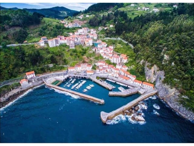 Flat te koop in Elantxobe - € 205.000 (Ref: 9294229)