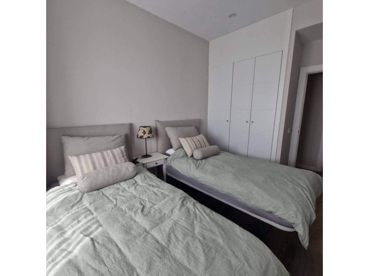 3 soverom Leilighet til leie i Malaga by med svømmebasseng garasje - € 1 650 (Ref: 9334533)