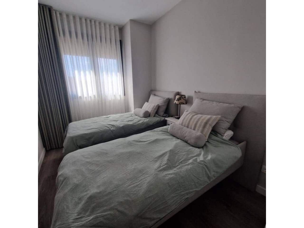 3 soverom Leilighet til leie i Malaga by med svømmebasseng garasje - € 1 650 (Ref: 9334533)