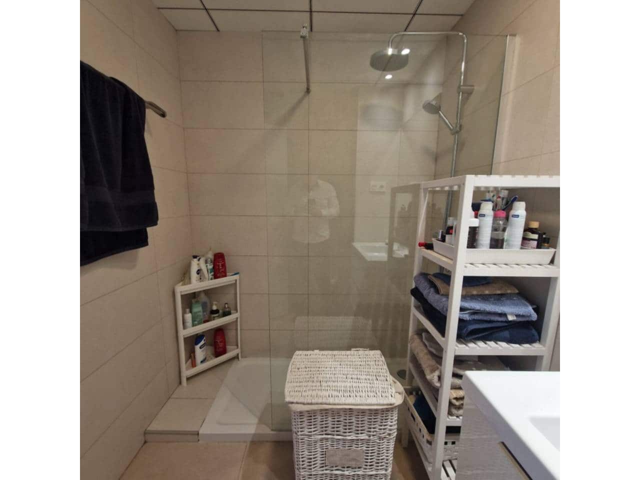 3 soverom Leilighet til leie i Malaga by med svømmebasseng garasje - € 1 650 (Ref: 9334533)