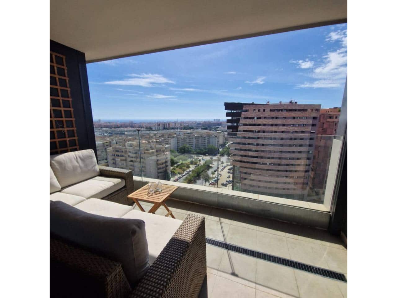 3 soverom Leilighet til leie i Malaga by med svømmebasseng garasje - € 1 650 (Ref: 9334533)