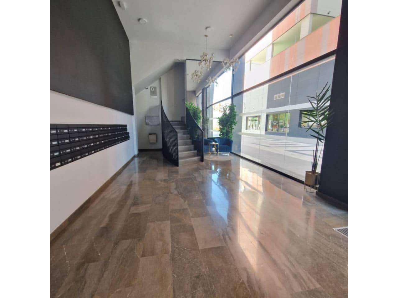 3 soverom Leilighet til leie i Malaga by med svømmebasseng garasje - € 1 650 (Ref: 9334533)