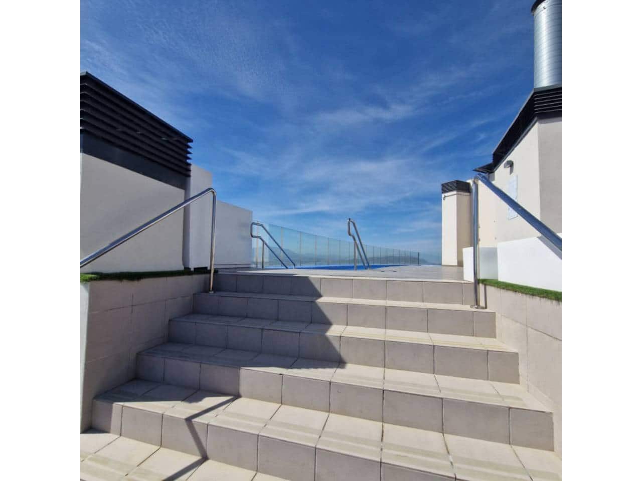 3 soverom Leilighet til leie i Malaga by med svømmebasseng garasje - € 1 650 (Ref: 9334533)