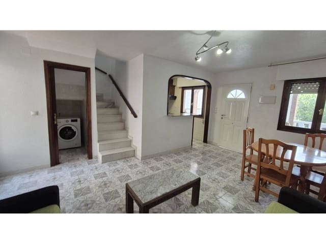 3 Zimmer Villa zu vermieten in Torrevieja mit Pool Garage - 950 € (Ref: 9337694)