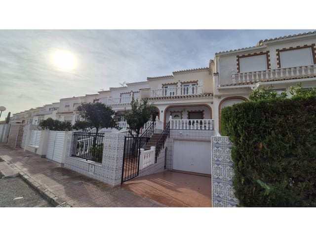 3 Zimmer Villa zu vermieten in Torrevieja mit Pool Garage - 950 € (Ref: 9337694)