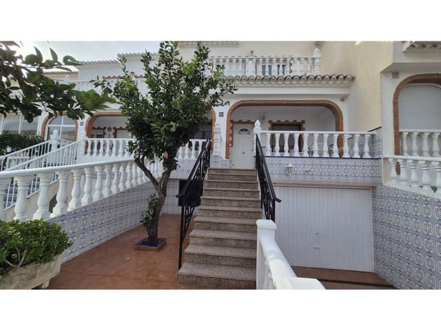 3 Zimmer Villa zu vermieten in Torrevieja mit Pool Garage - 950 € (Ref: 9337694)