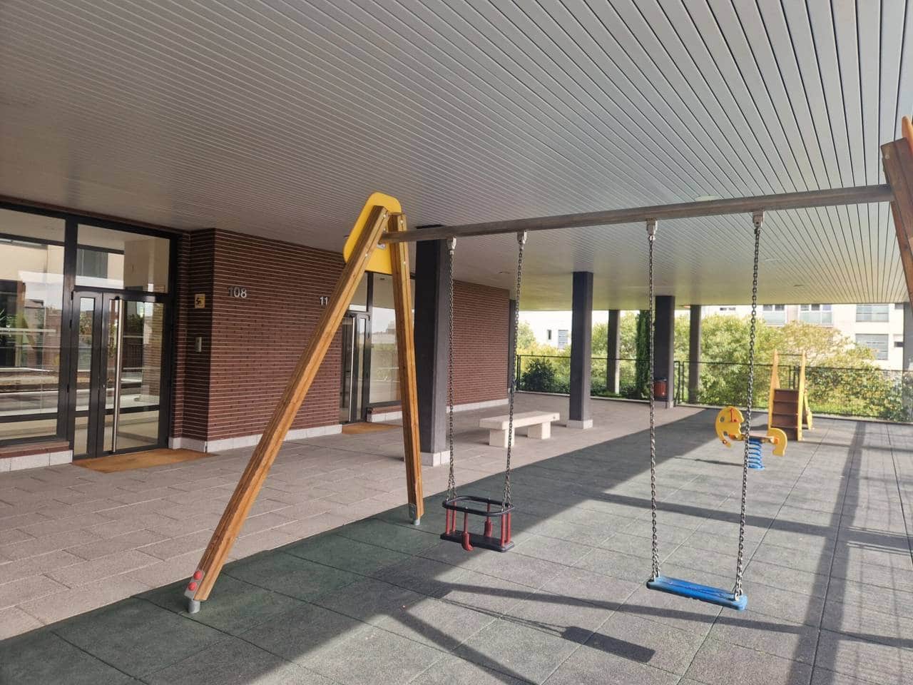 4 sypialnia Mieszkanie do wynajęcia w Miasto Madryt z basenem garażem - 2 490 € (Ref: 9346875)