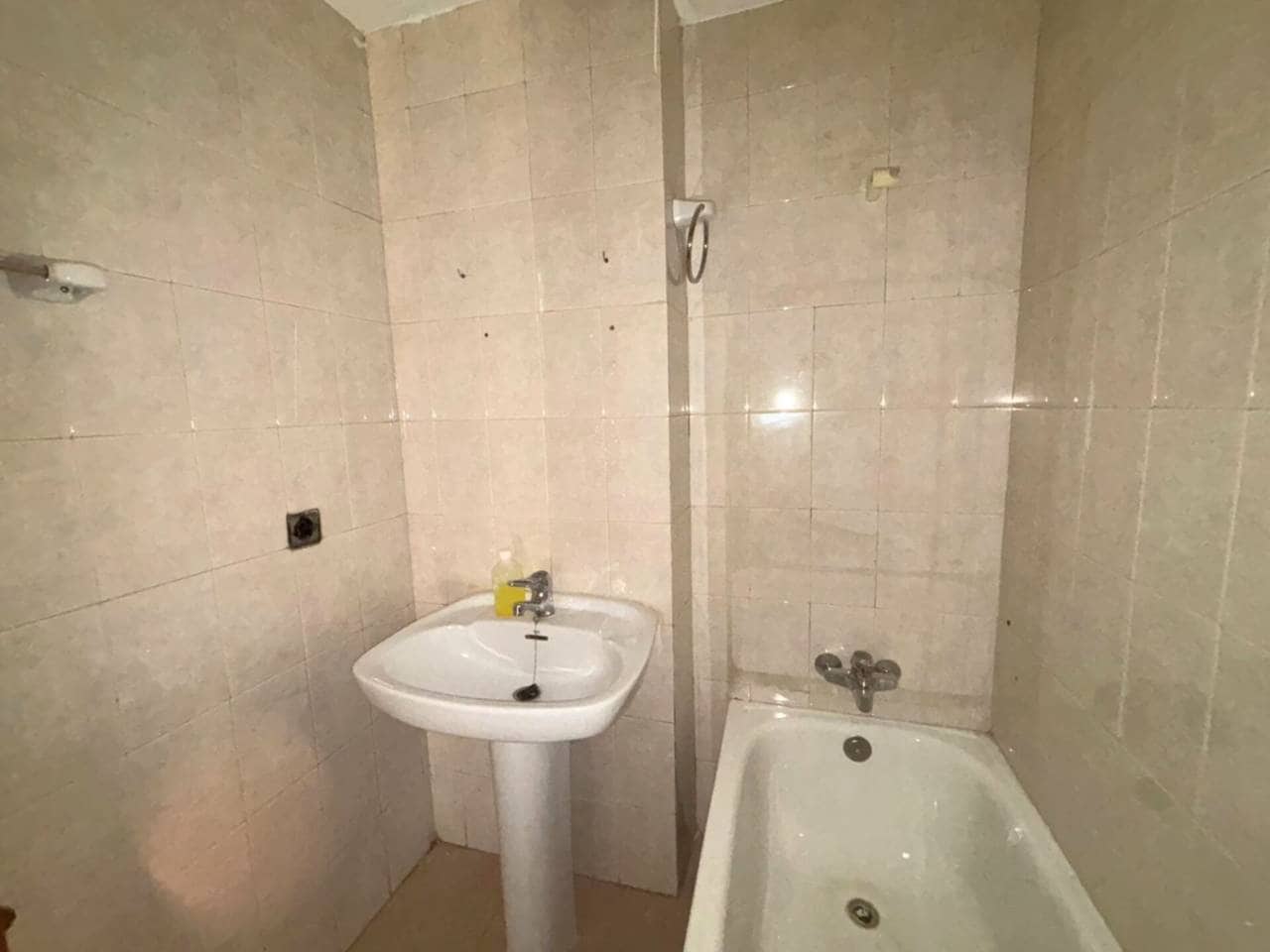 2 bedroom Flat for rent in Madrid city - € 1,900 (Ref: 9353189)