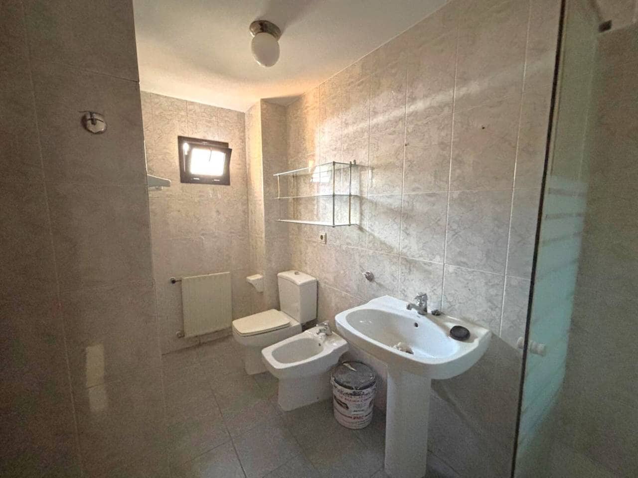 2 bedroom Flat for rent in Madrid city - € 1,900 (Ref: 9353189)