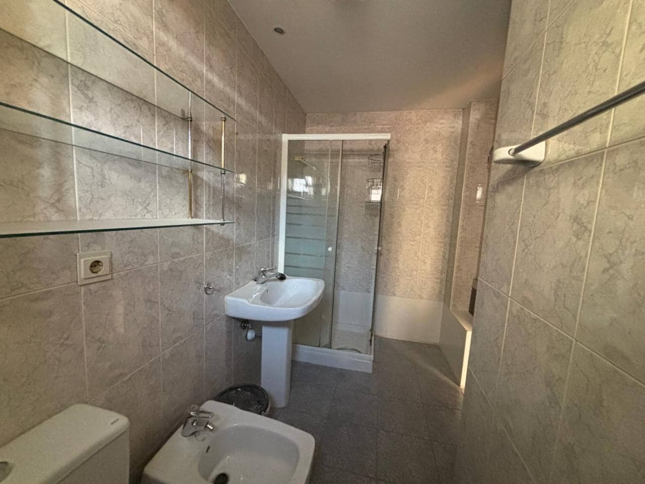 2 bedroom Flat for rent in Madrid city - € 1,900 (Ref: 9353189)
