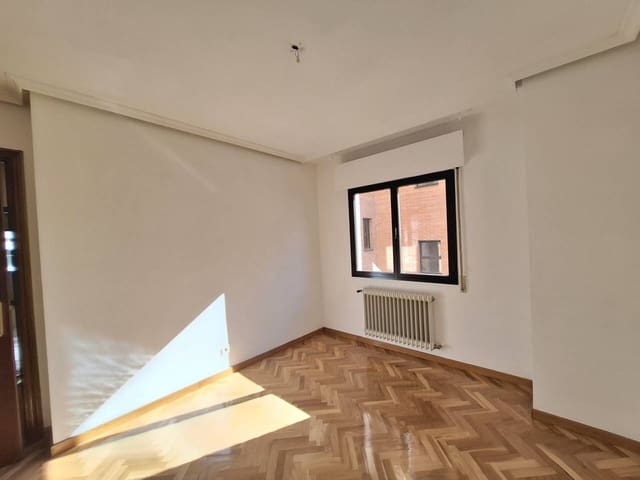 2 Zimmer Wohnung zu vermieten in Madrid Stadt - 1.800 € (Ref: 9353189)