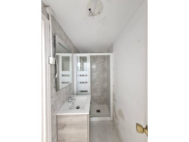 Commercial for sale in Bellas Vistas, Madrid city - € 250,000 (Ref: 9366974)