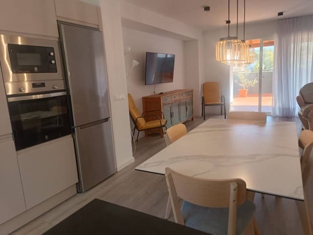 3 quarto Moradia para arrendar em Puerto de la Cruz com piscina garagem - 1 350 € (Ref: 9455908)