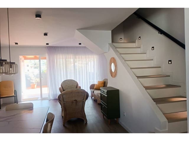 3 quarto Moradia para arrendar em Puerto de la Cruz com piscina garagem - 1 350 € (Ref: 9455908)