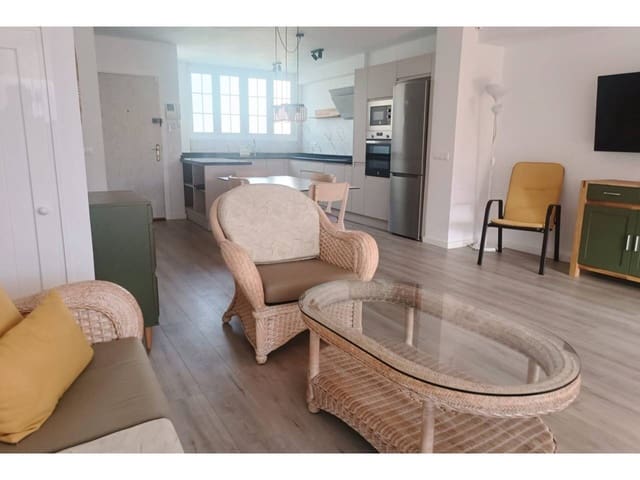 3 quarto Moradia para arrendar em Puerto de la Cruz com piscina garagem - 1 350 € (Ref: 9455908)