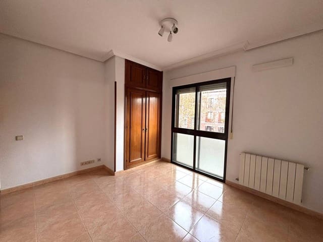 1 sovrum Lägenhet att hyra i Madrid stad - 1 250 € (Ref: 9467955)