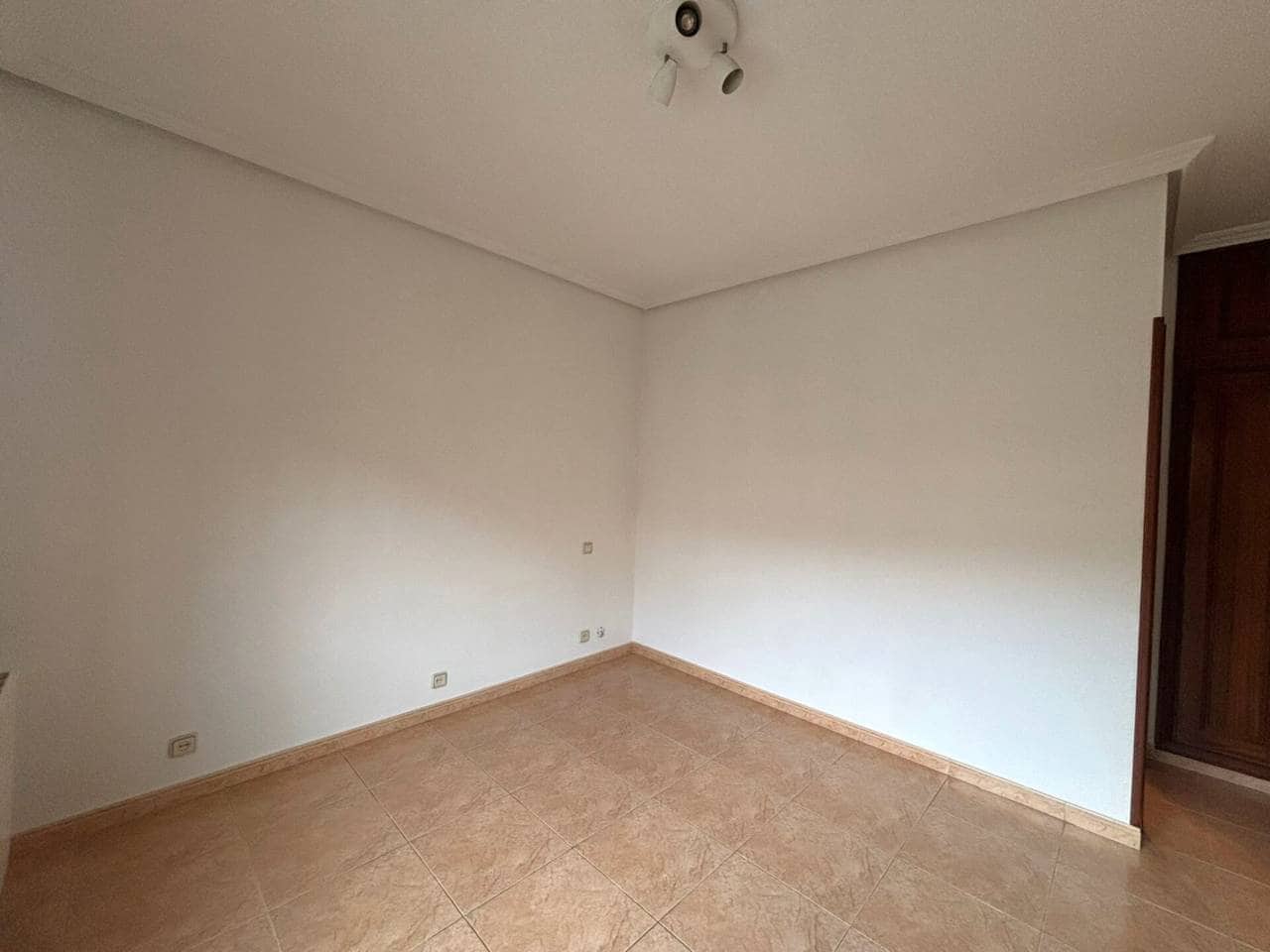 1 bedroom Flat for rent in Madrid city - € 1,250 (Ref: 9467955)