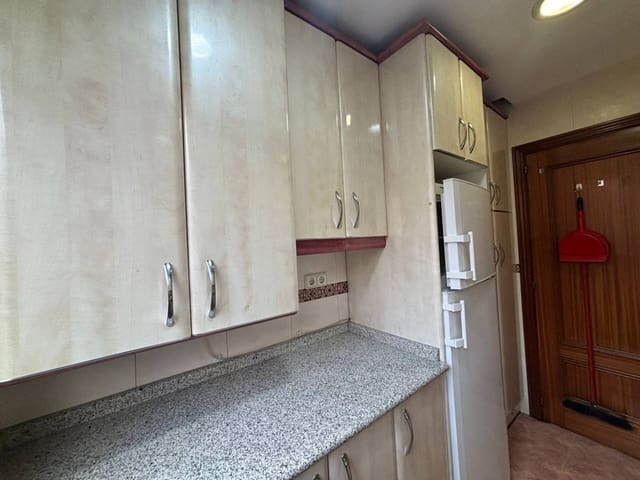 1 sovrum Lägenhet att hyra i Madrid stad - 1 250 € (Ref: 9467955)