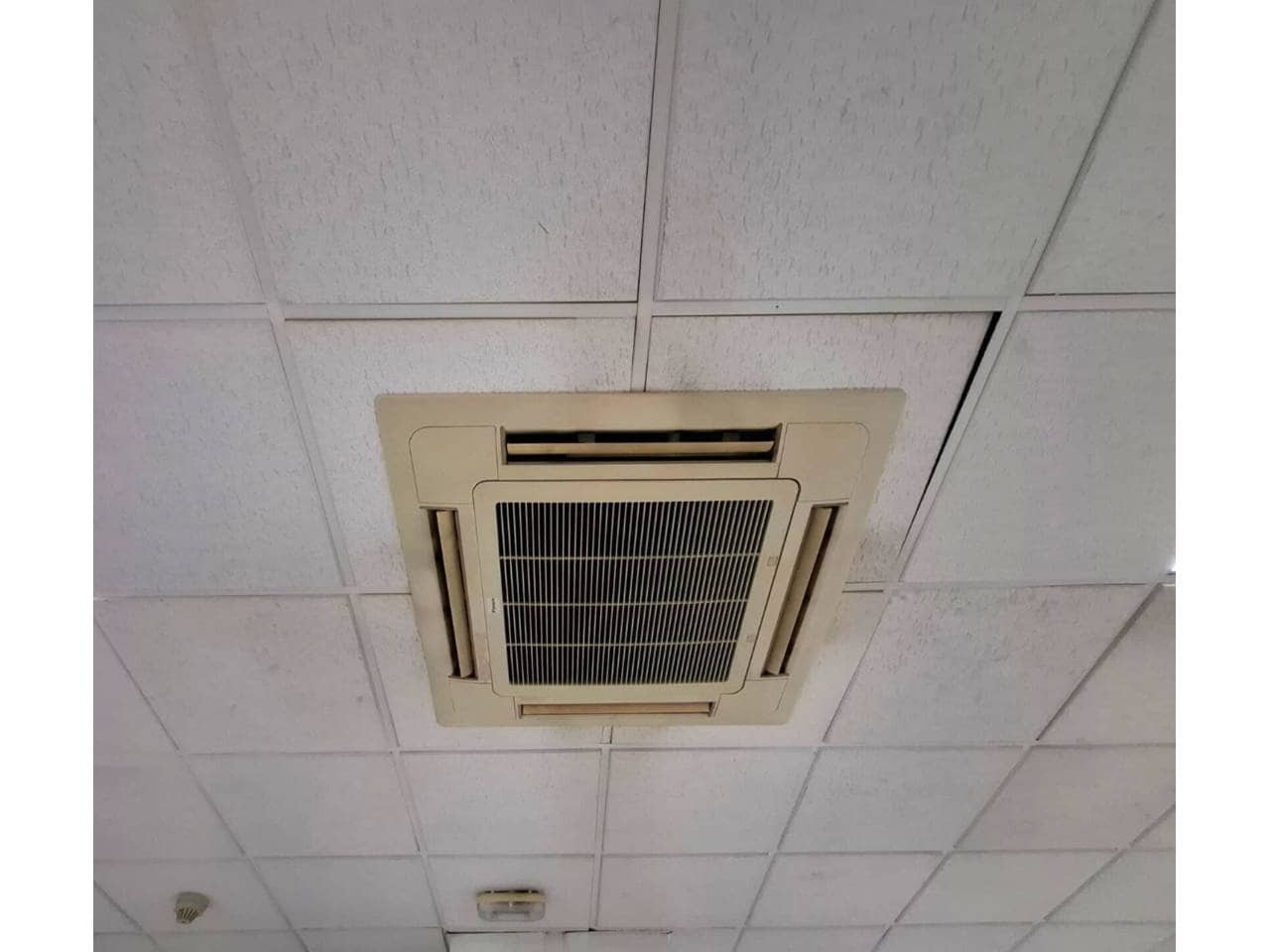 Office for rent in San Sebastian de los Reyes - € 450 (Ref: 9471912)