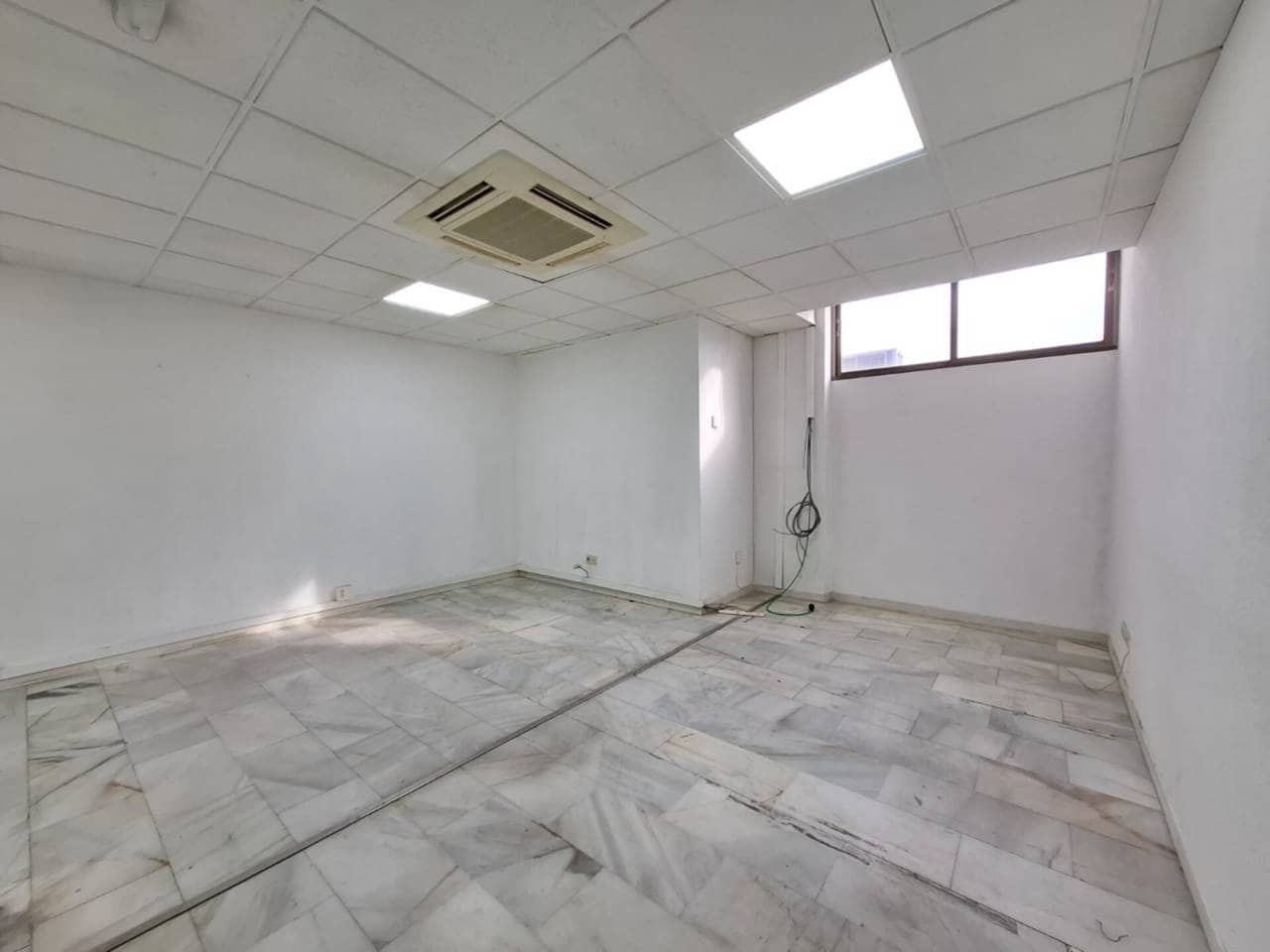 Office for rent in San Sebastian de los Reyes - € 450 (Ref: 9471912)