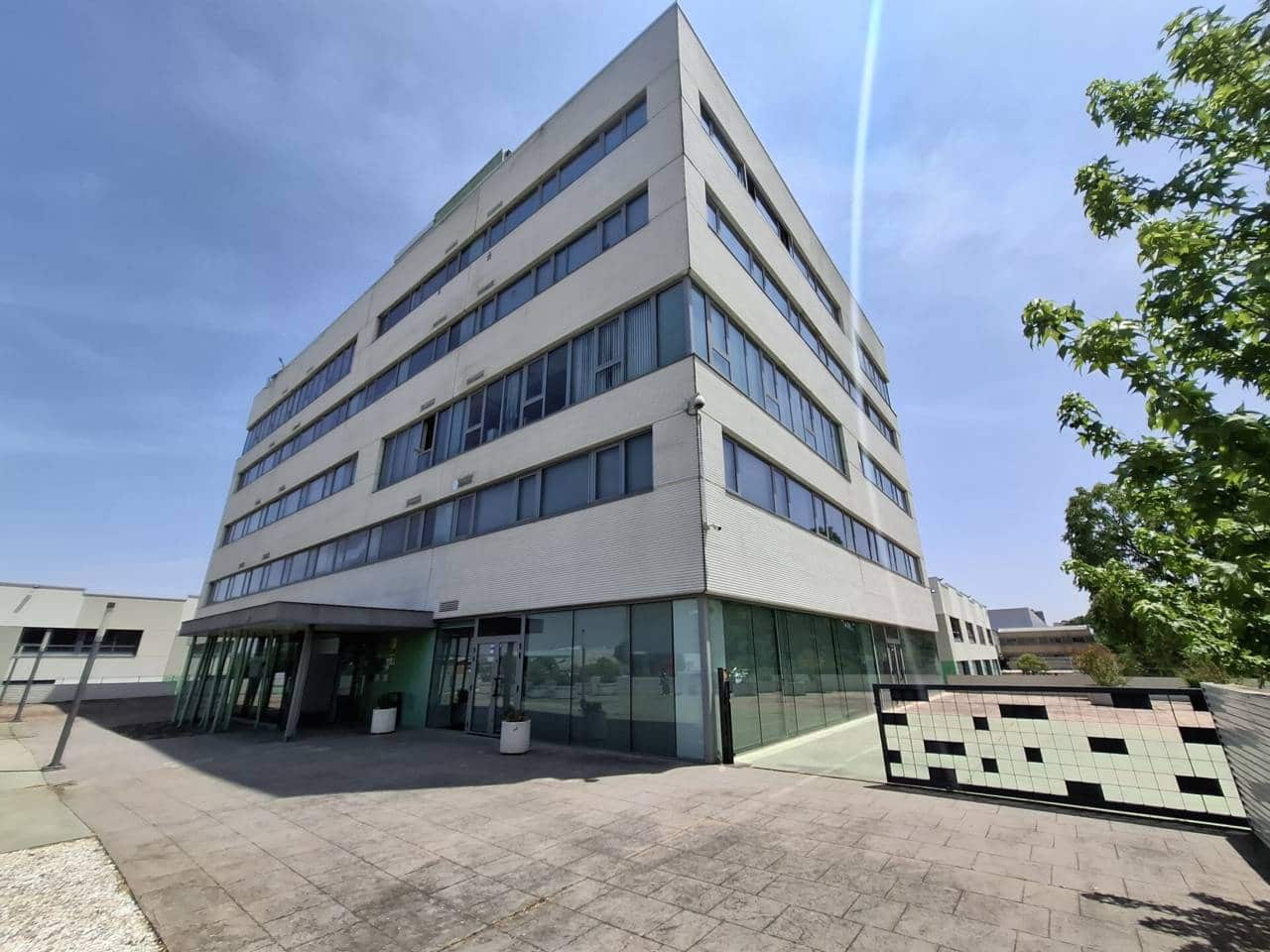 3 soverom Kontor til leie i Coslada med garasje - € 980 (Ref: 9494170)