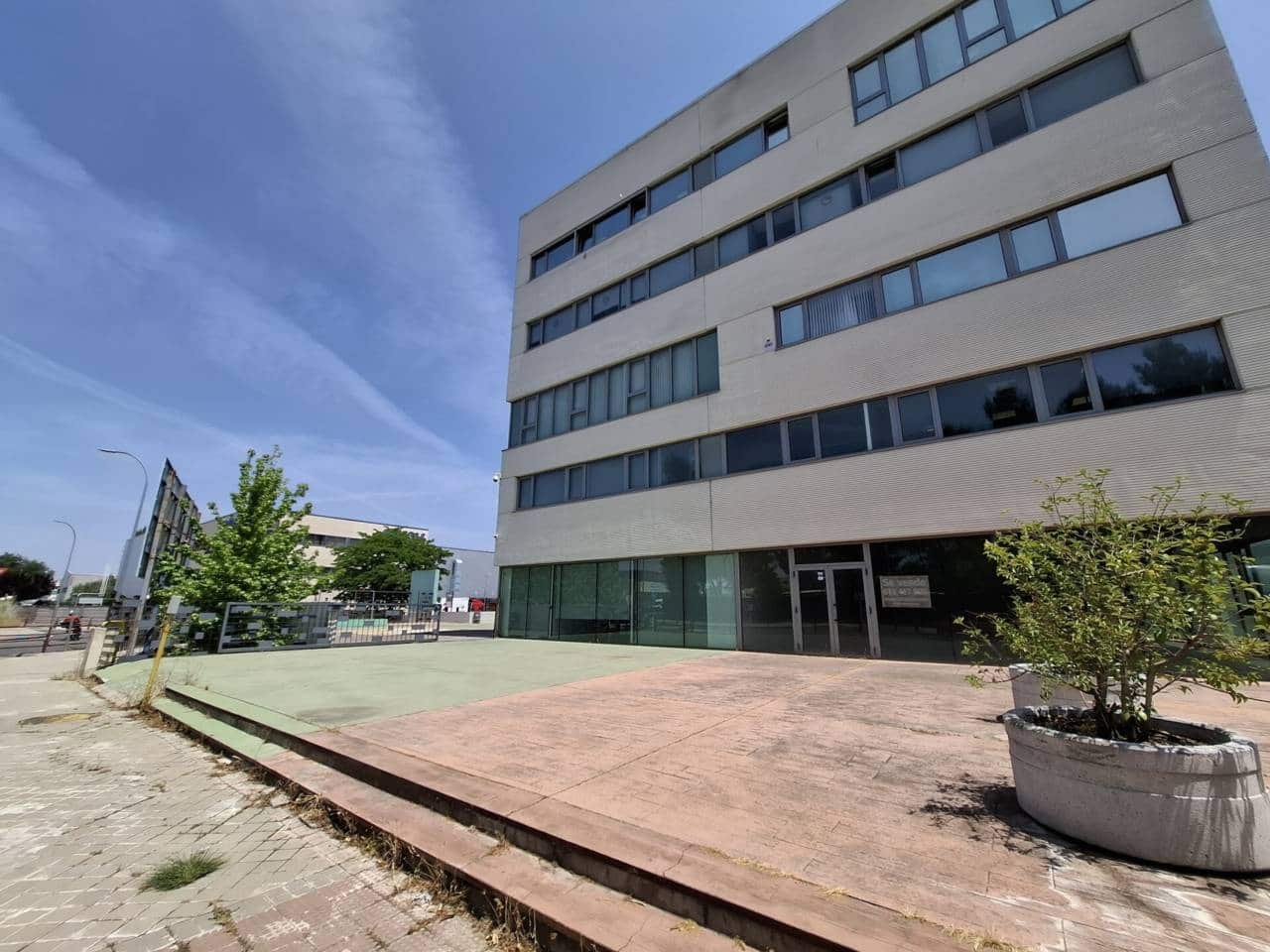 3 soverom Kontor til leie i Coslada med garasje - € 980 (Ref: 9494170)