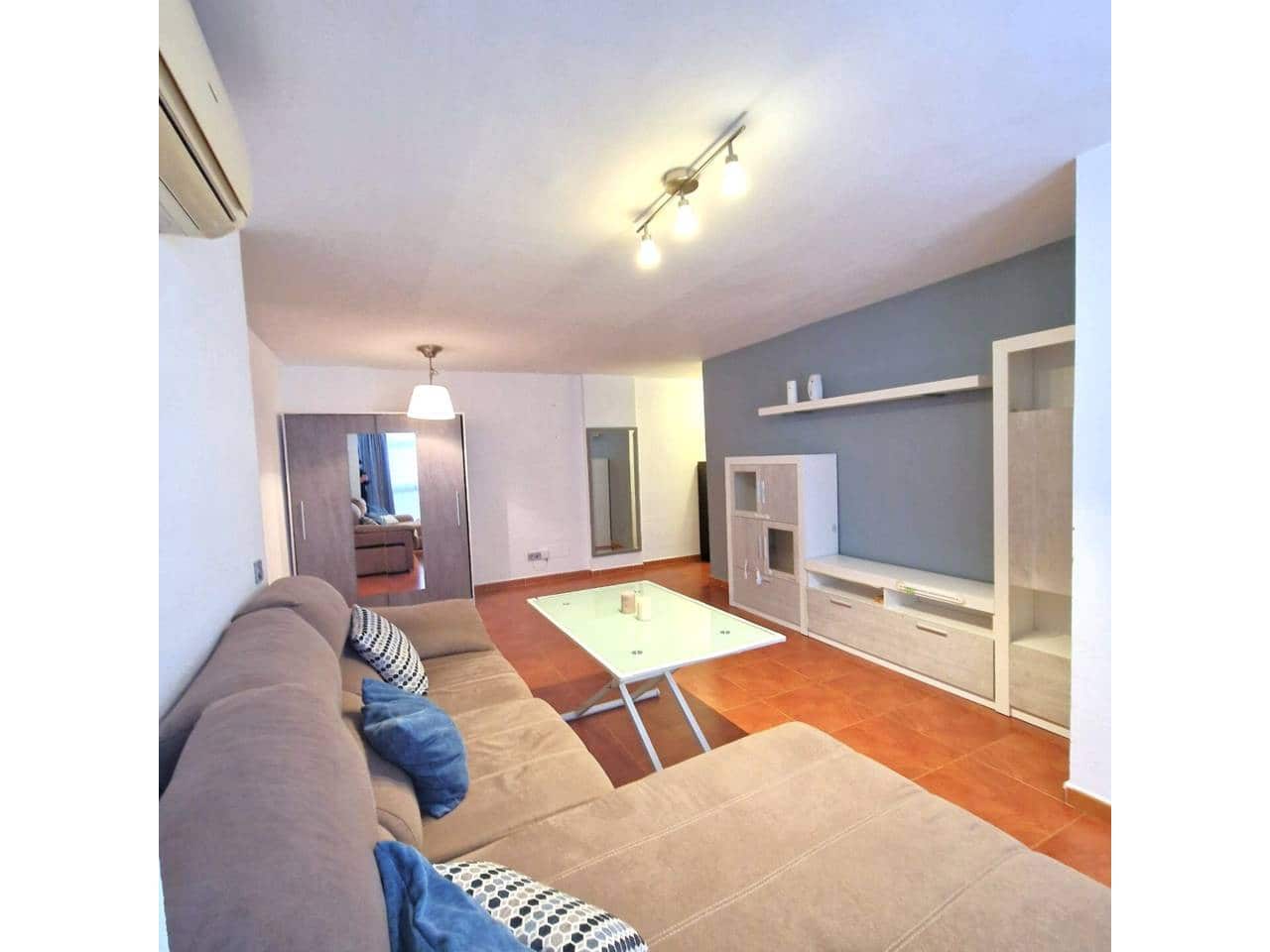 2 Zimmer Wohnung zu vermieten in Malaga Stadt - 990 € (Ref: 9585278)