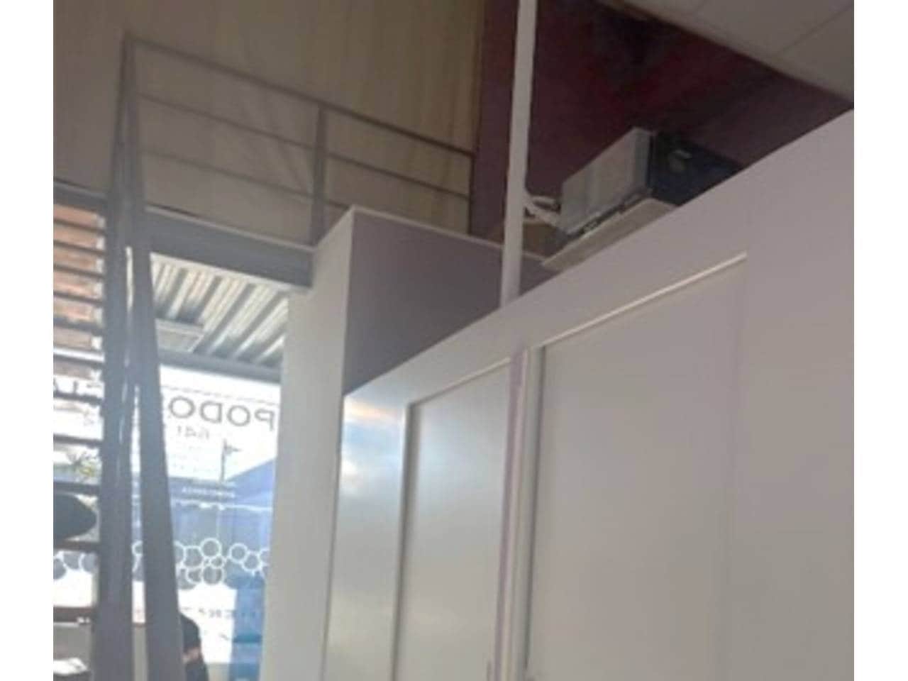 4 makuuhuone Kaupallinen vuokrattavana paikassa Arroyomolinos mukana 
autotalli - 1 700 € (Ref: 9594525)