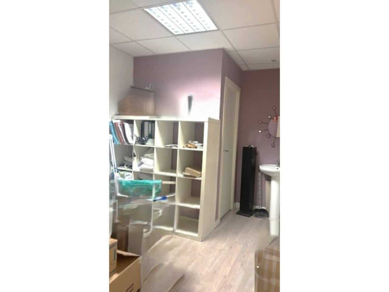 4 makuuhuone Kaupallinen vuokrattavana paikassa Arroyomolinos mukana 
autotalli - 1 700 € (Ref: 9594525)