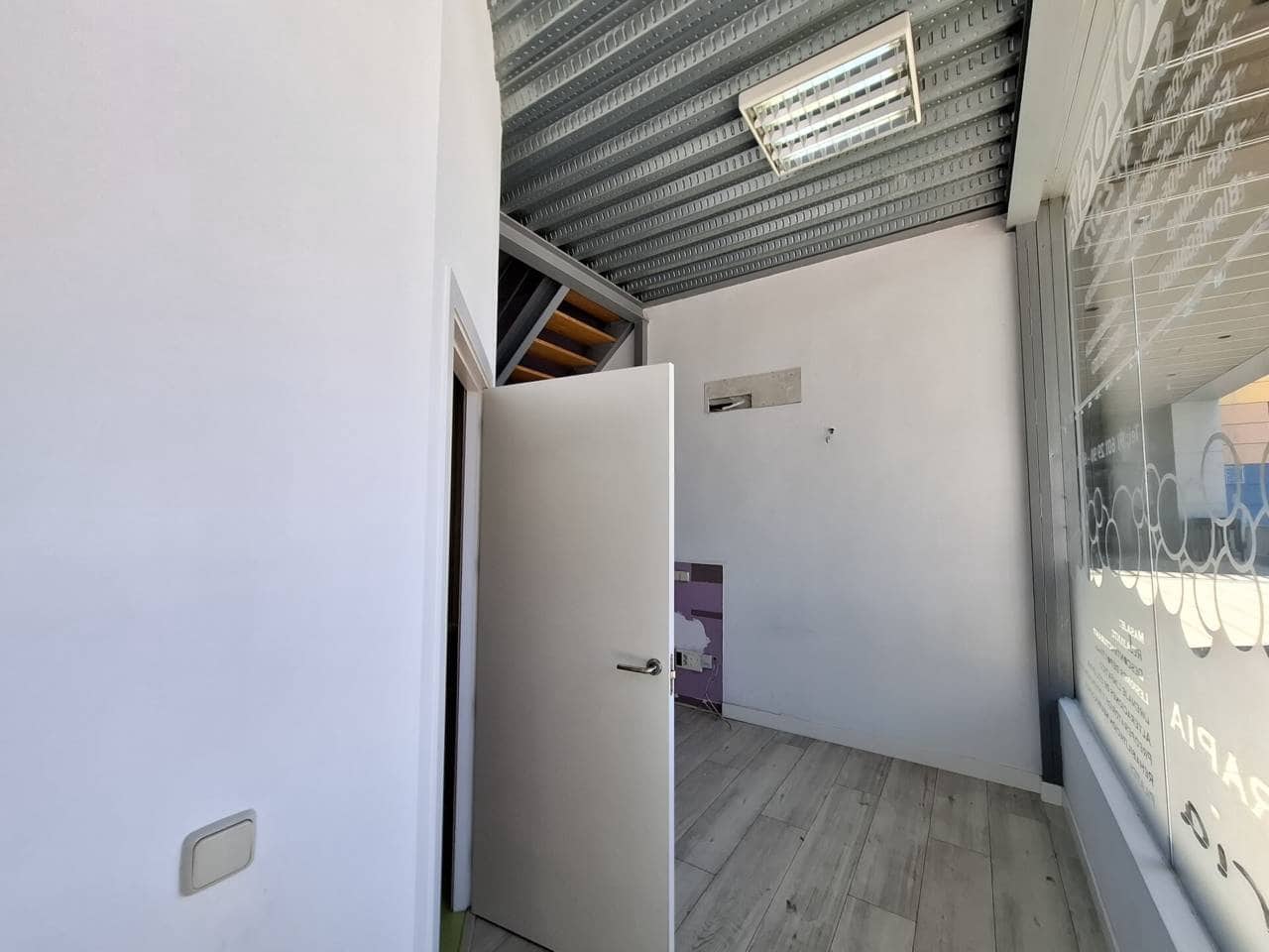 4 soverom Kommersiell til leie i Arroyomolinos med garasje - € 1 500 (Ref: 9594525)