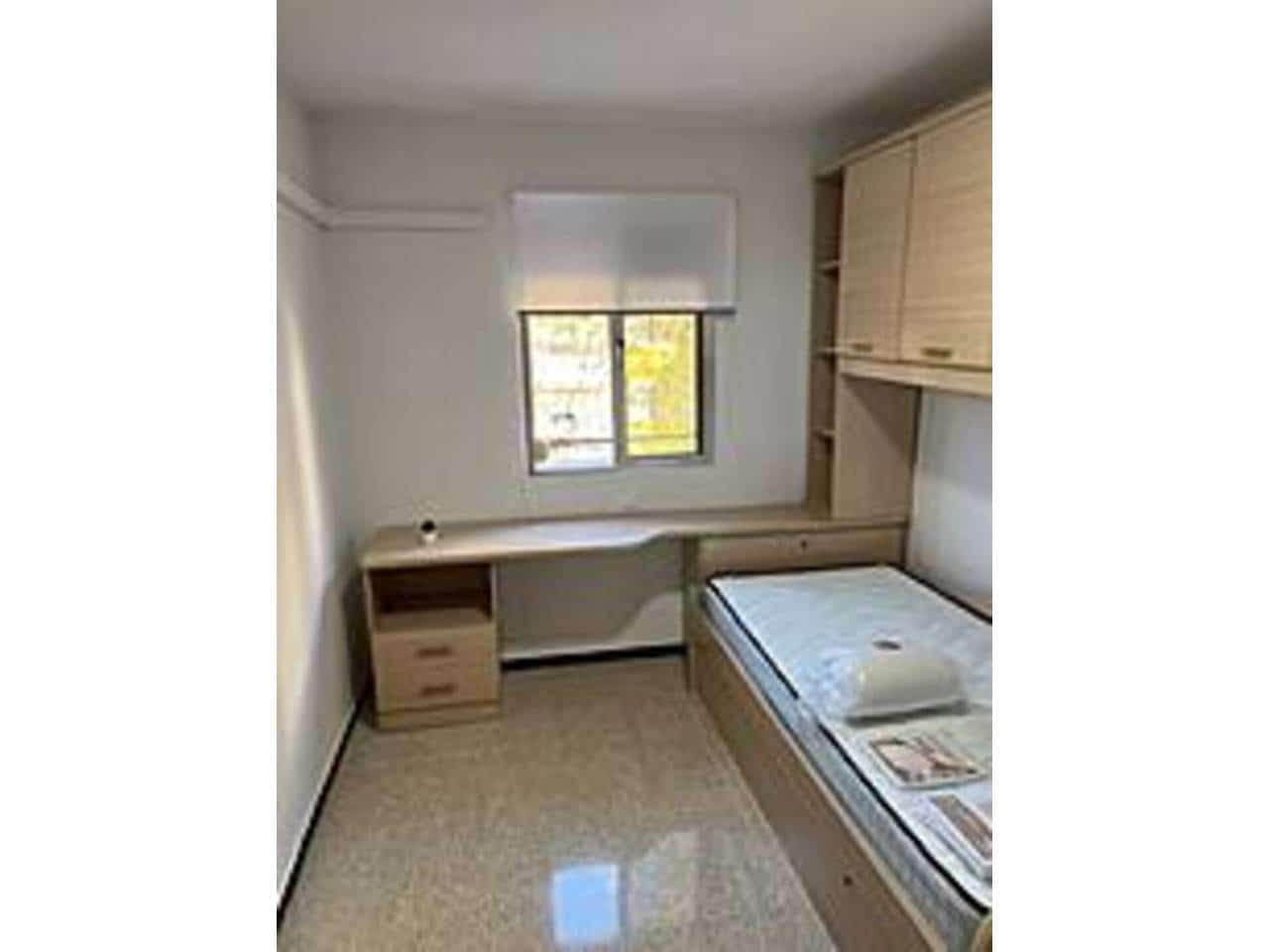 3 quarto Apartamento para arrendar em Sevilha cidade - 950 € (Ref: 9627082)