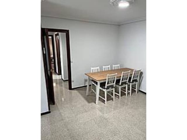 3 slaapkamer Flat te huur in Sevilla stad - € 950 (Ref: 9627082)