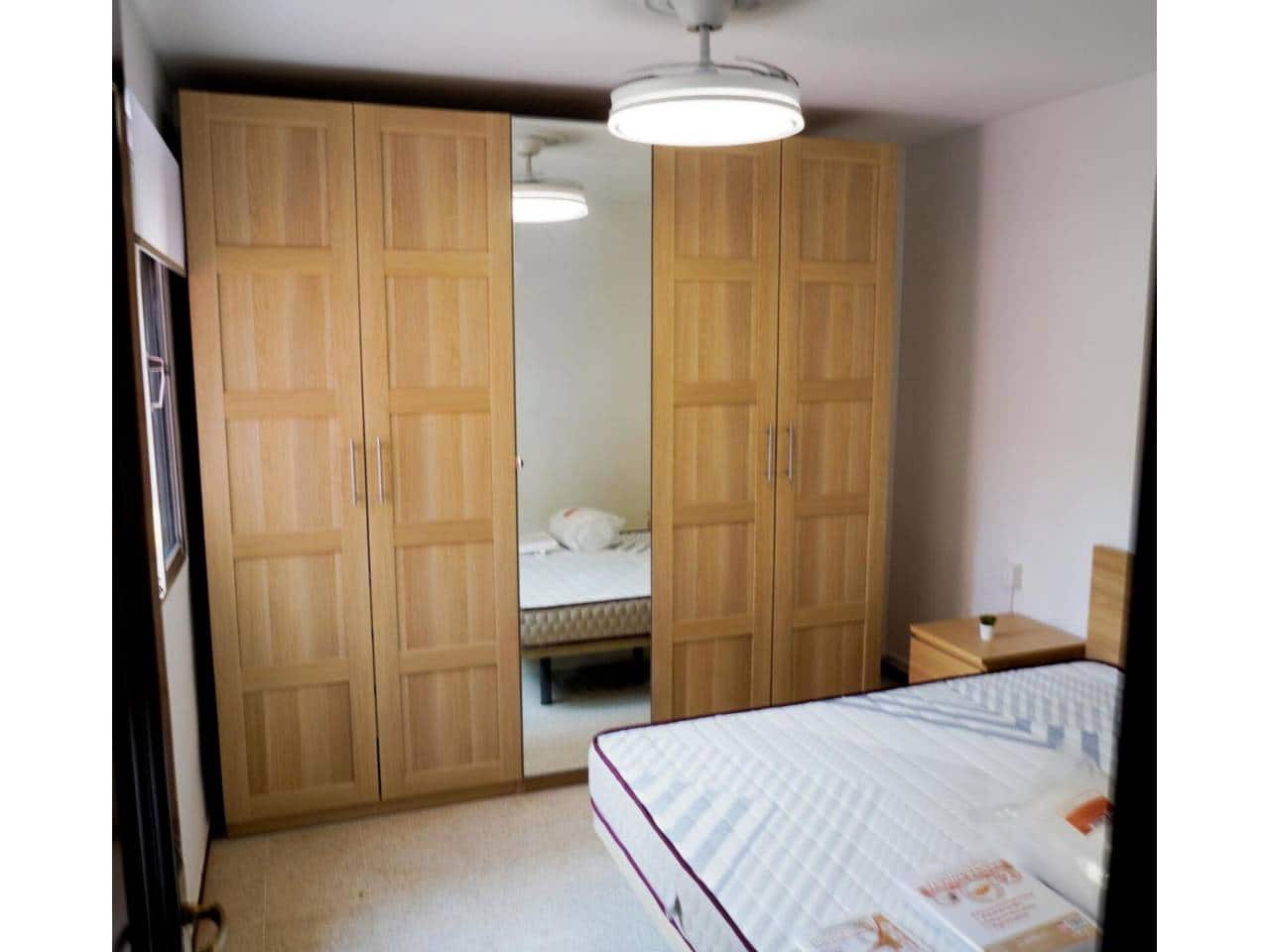 Piso de 3 habitaciones en Sevilla ciudad en alquiler - 950 € (Ref: 9627082)