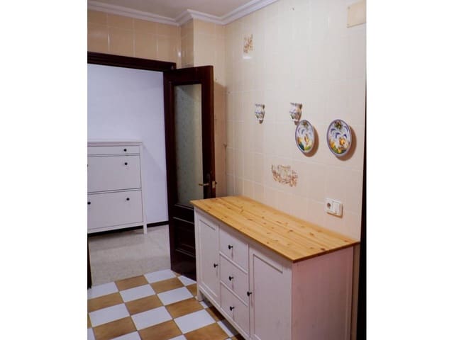 3 sypialnia Mieszkanie do wynajęcia w Miasto Sewilla - 950 € (Ref: 9627082)