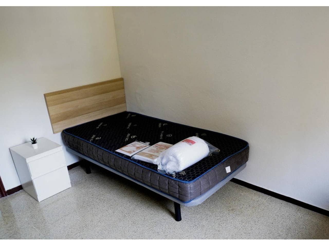 Piso de 3 habitaciones en Sevilla ciudad en alquiler - 950 € (Ref: 9627082)