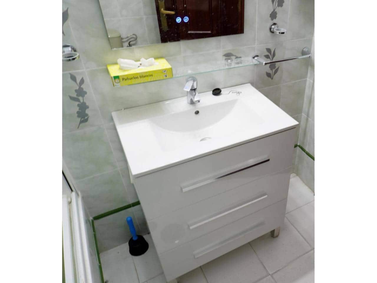 Piso de 3 habitaciones en Sevilla ciudad en alquiler - 950 € (Ref: 9627082)