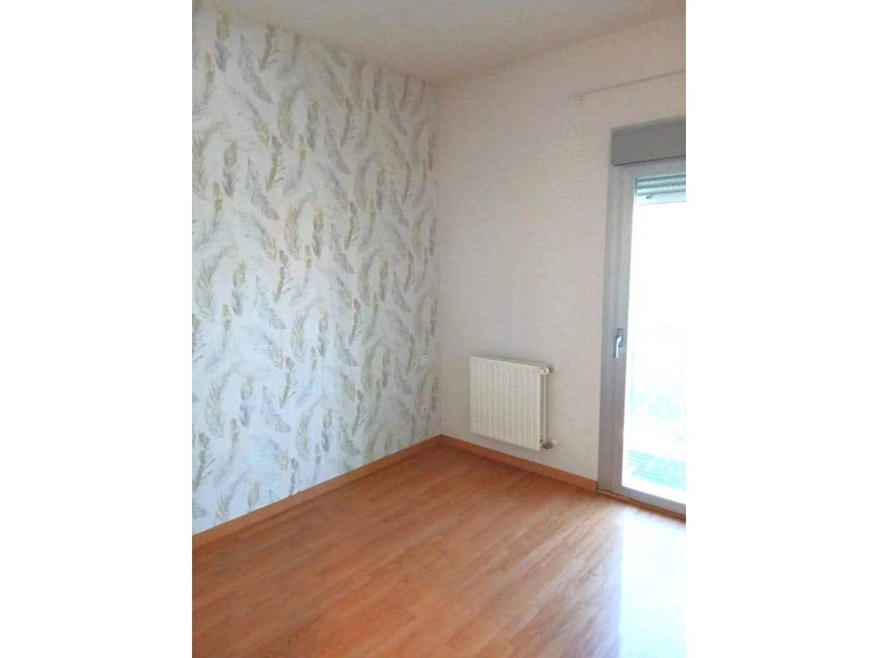 1 soverom Leilighet til leie i Madrid by med garasje - € 917 (Ref: 9654541)