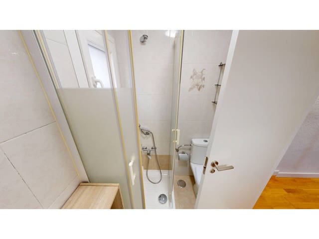 3 bedroom Villa for rent in Apostol Santiago, Madrid city - € 1,500 (Ref: 9676670)