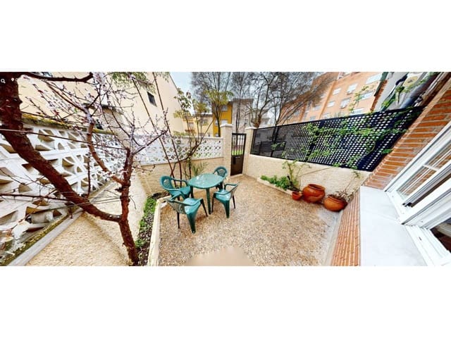 3 bedroom Villa for rent in Apostol Santiago, Madrid city - € 1,500 (Ref: 9676670)