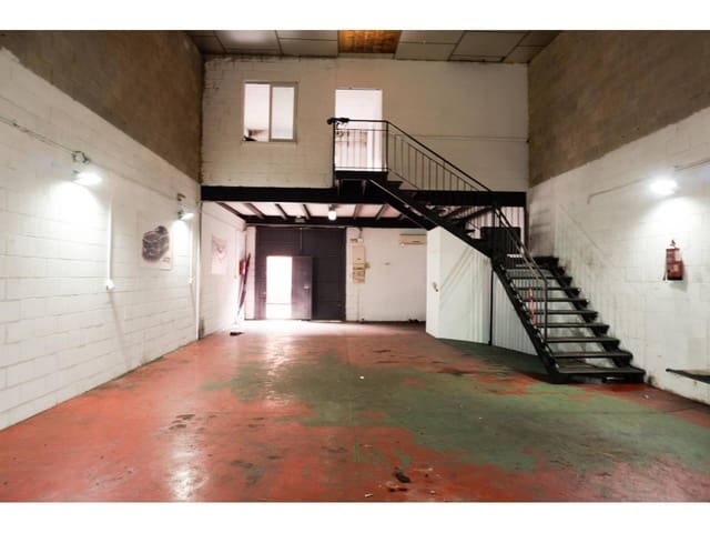 Business for rent in Gines - € 550 (Ref: 9714400)