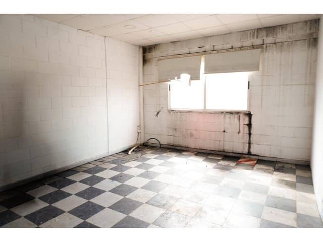 Business for rent in Gines - € 550 (Ref: 9714400)